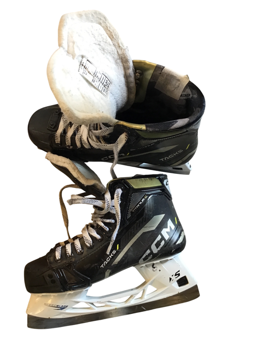 CCM Super Tacks Titanium V Skridskor 26 cm Black and white