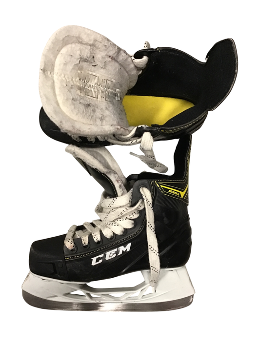 CCM Super Tacks 9355 Skridskor 22.5 cm Svart gul
