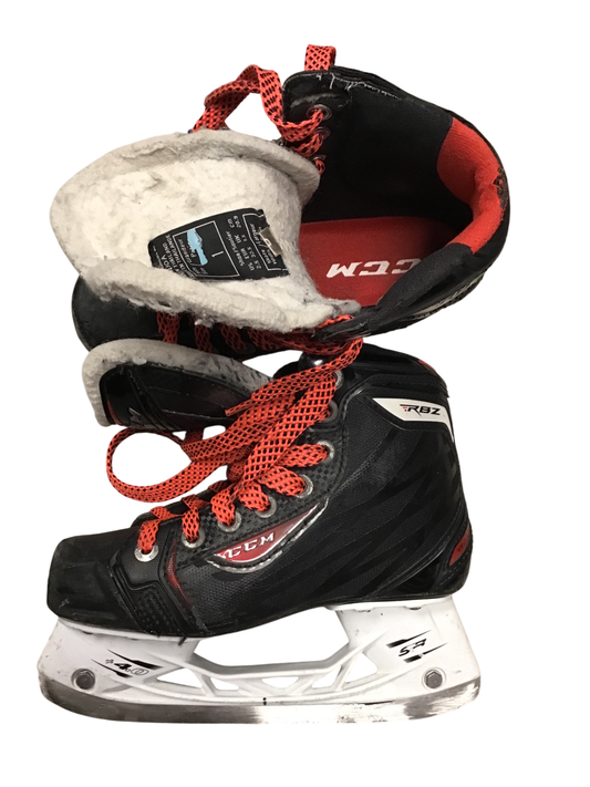 CCM RBZ Skridskor 21.5 cm Svart röd