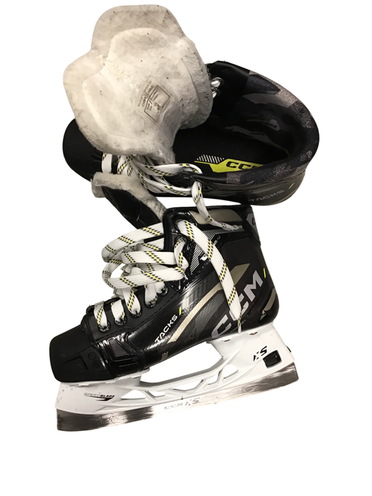 CCM Super Tacks Titanium V Skridskor 23.5 cm Svart