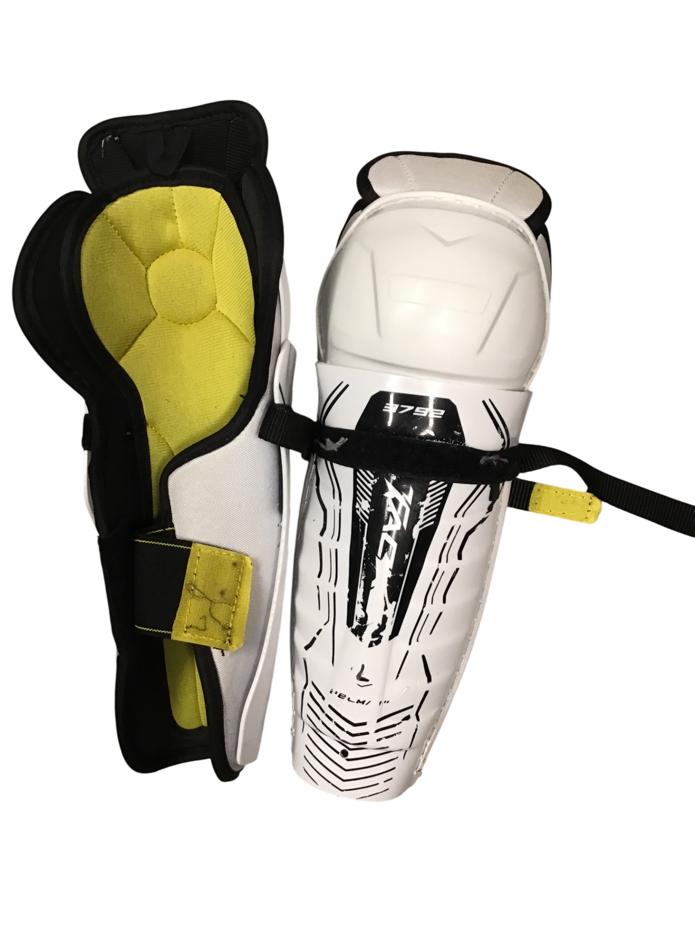 CCM Tacks 3792 Benskydd 28 cm Vita