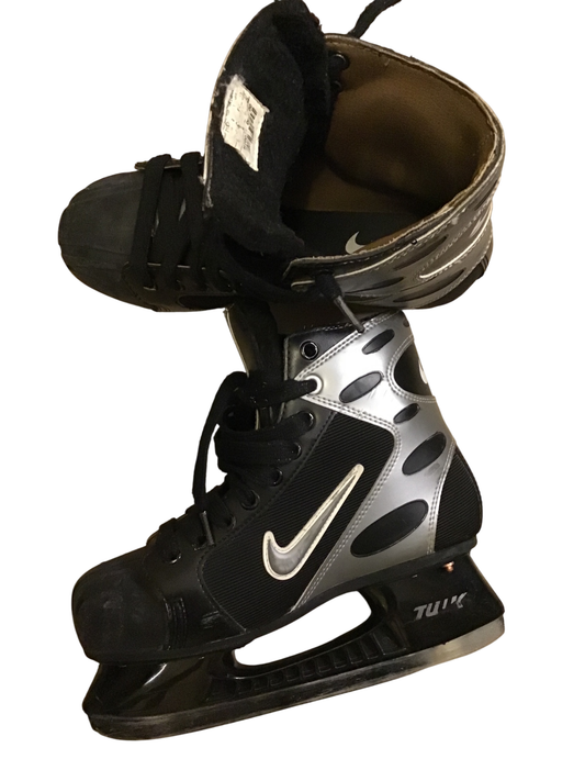 Nike Skridskor 25 cm Svart silver