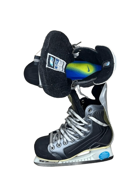 Nike Quest Skridskor 26,5cm svart grå